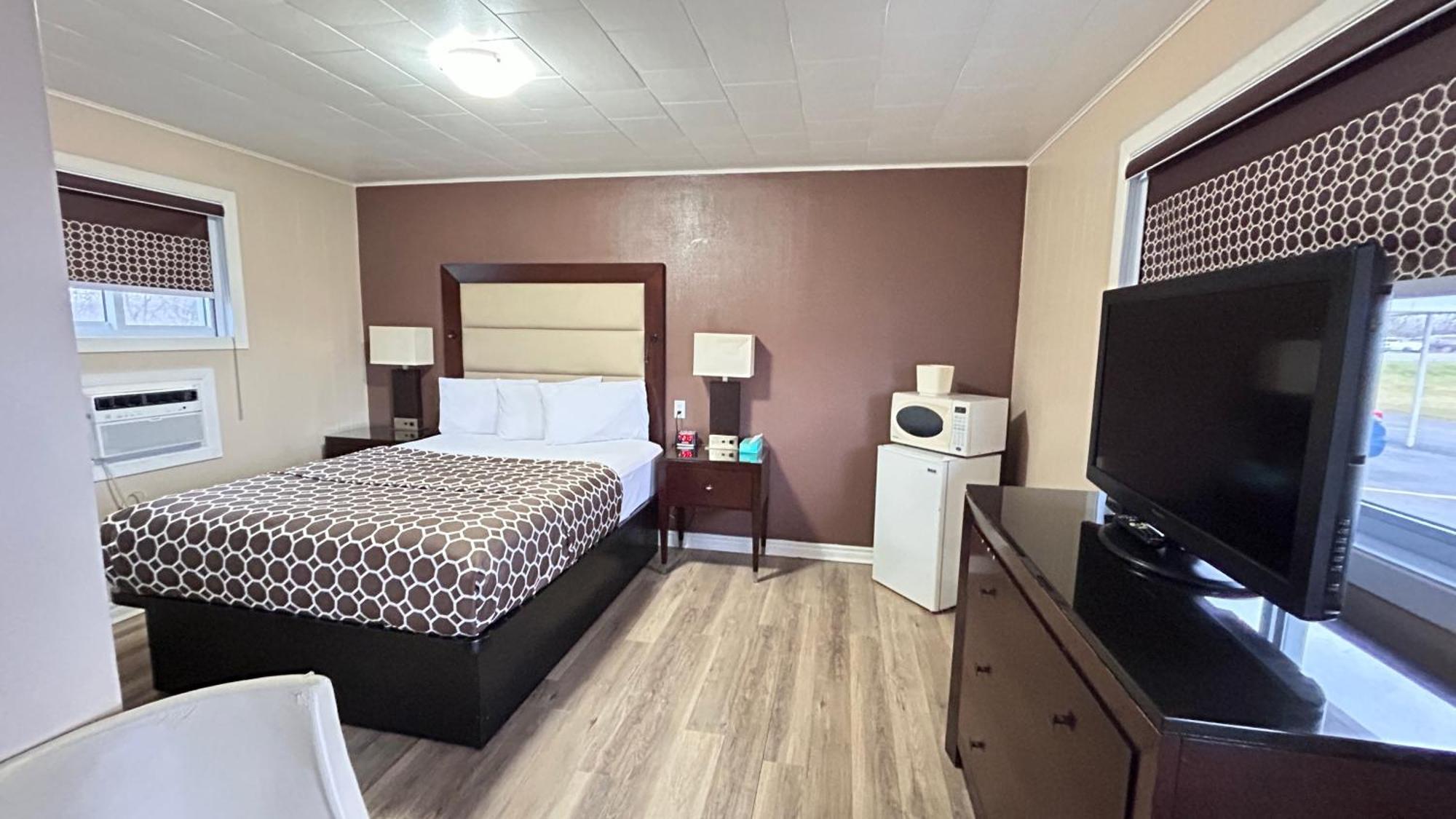 Rogers Motel Смитс-Фолс Экстерьер фото